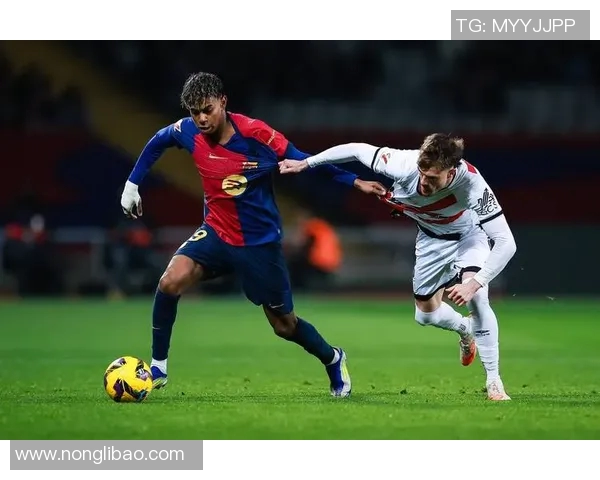 巴伦西亚主场3-0完胜巴拉多利德，豪取联赛两连胜