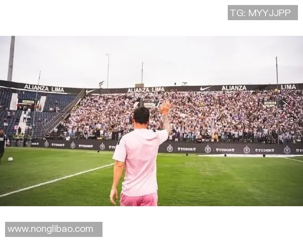 梅西告别巴萨转投曼城，球迷欢呼雀跃！